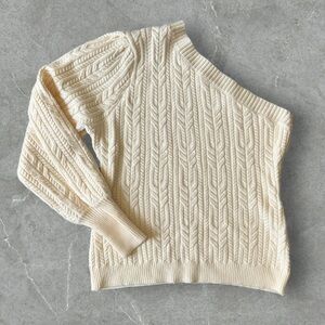 Elegant Cream Cable Knit Off-Shoulder Sweater